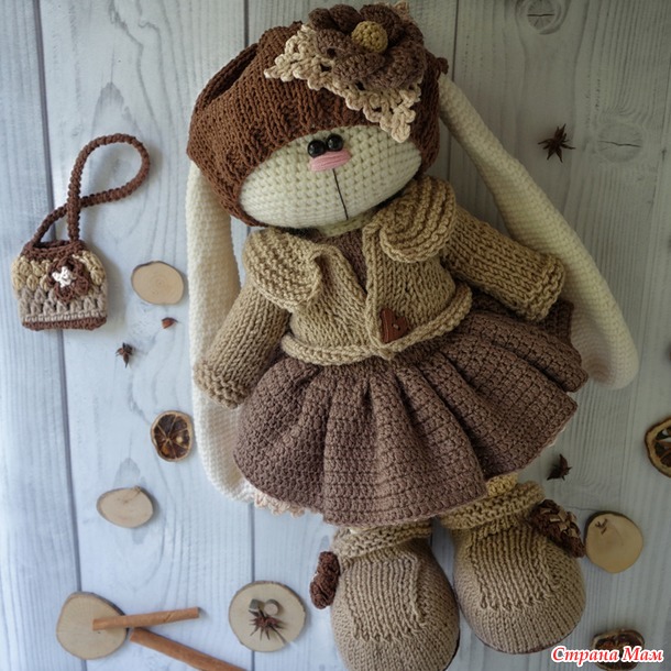 . Вязаная зайка Кофейная девочка