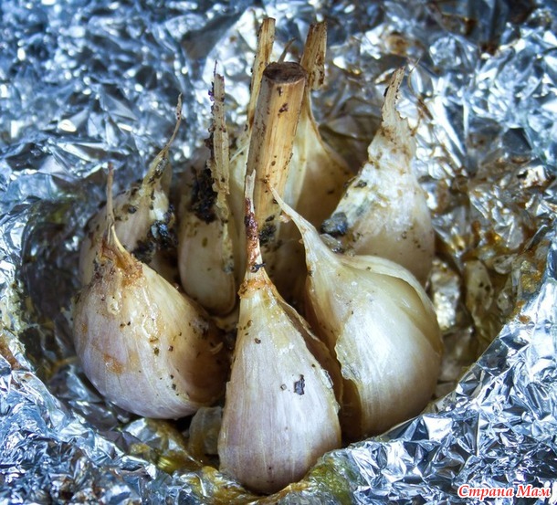 Печёный чеснок