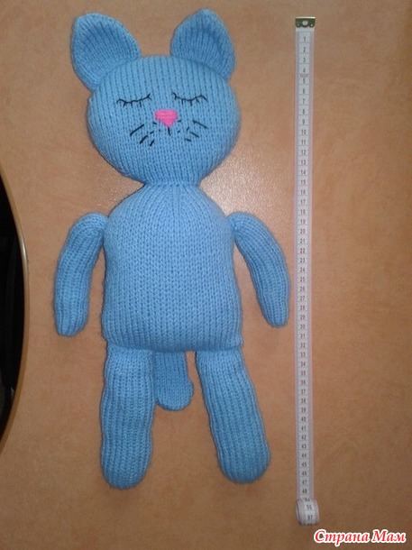 Моя первая игрушка "Кошка-сплюшка". Дополнила фото