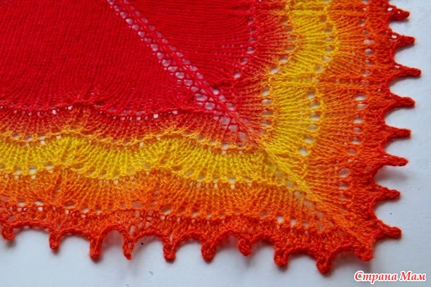 Шаль Holden Shawlette - огненная