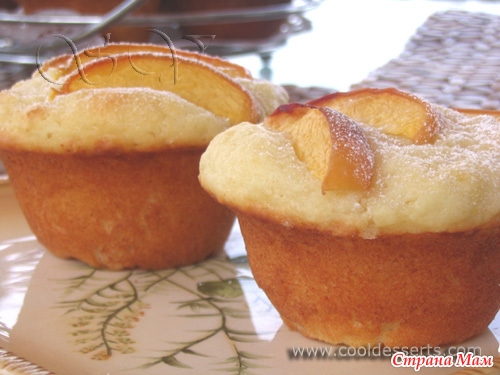 ������� � ��������� � �������� (Peach Ricotta Muffins)