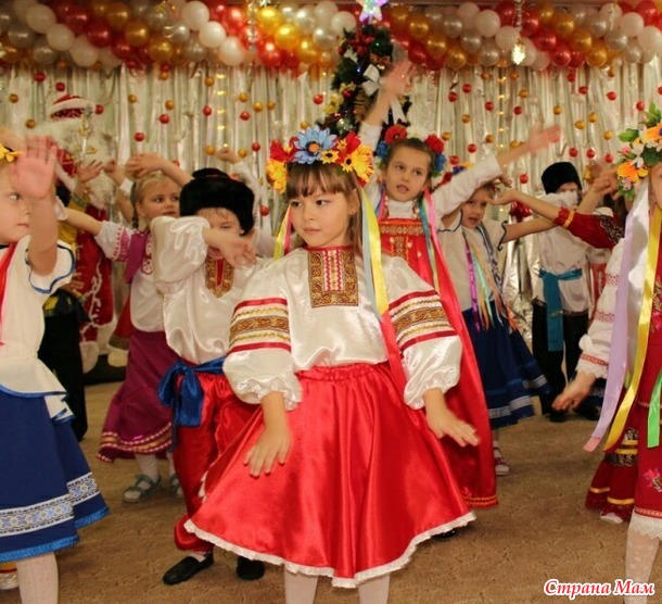 Как я шила украинские костюмы в детский сад и веночки смастерила к ним!