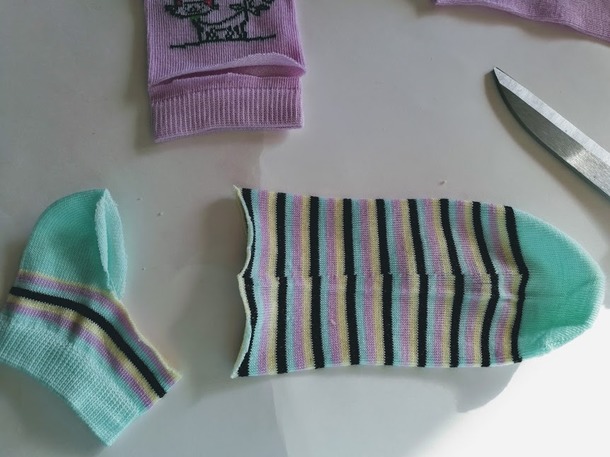 Одежда для куклы из носков | Страна Мастеров