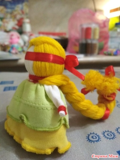 Обереговые куклы_колокольчик и кукла на счастье.