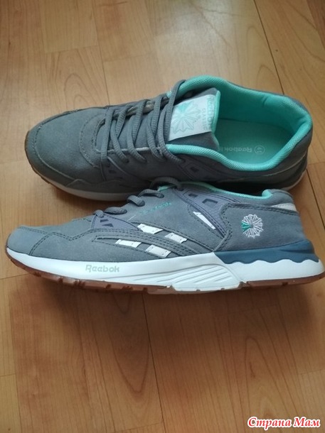 Пристрой женских кроссовок Reebok, очень классные!!