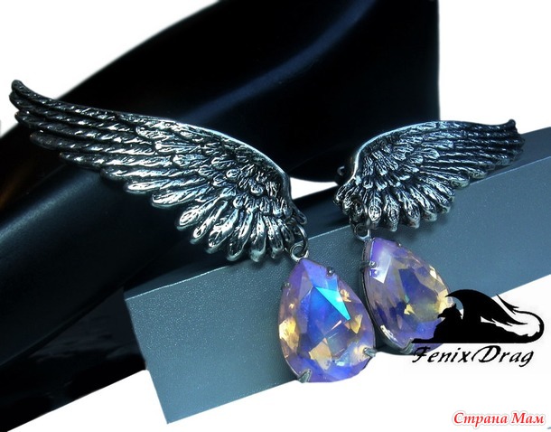 Серьги "Крылья ангела" с подвесками кристаллы в Винтаж, Стимпанк, Готика, Фентази стилях