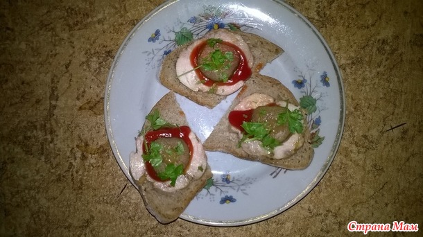 Колбаса из курицы вареная и запеченая.