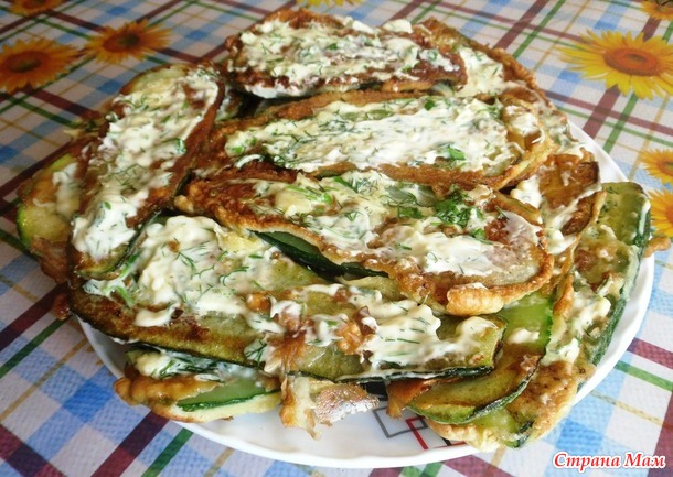Цукини в кляре с майонезно-чесночным соусом