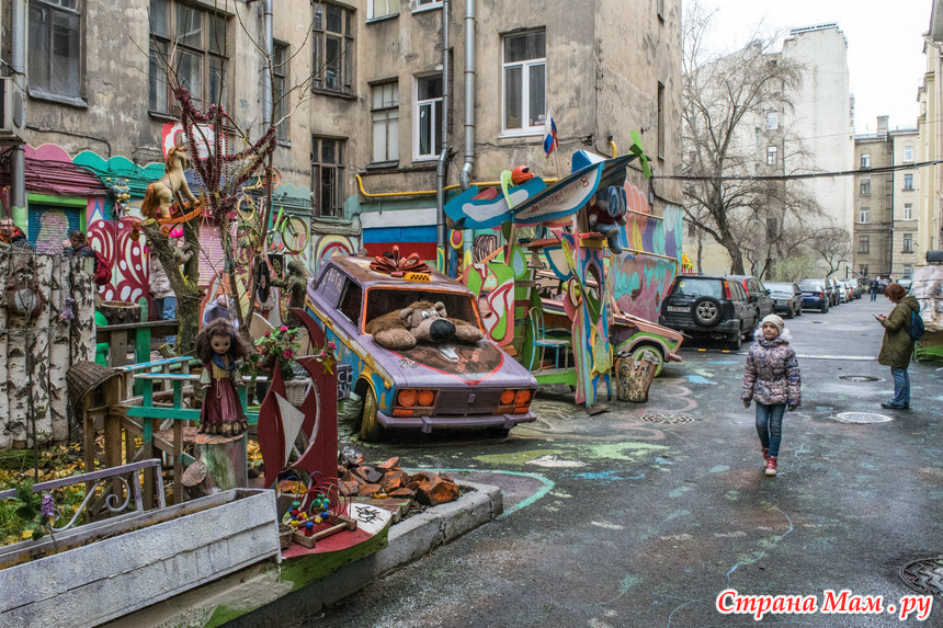 Двор нельсона. Двор Нельсона Питер. Двор Нельсона в СПБ Нельсон. Двор Нельсона на Петроградке. Улица Полозова Санкт-Петербург двор Нельсона.