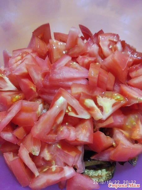 Салат из помидоров с баклажанами