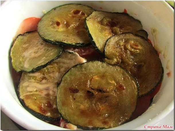Закуска из кабачков (баклажанов) с помидорами и чесноком.