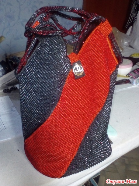 Вязанная сумочка с бисером