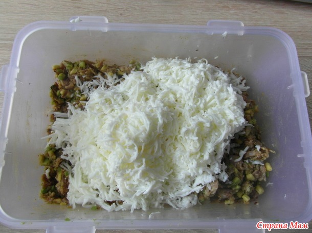 Мясная намазка из авокадо и белка.