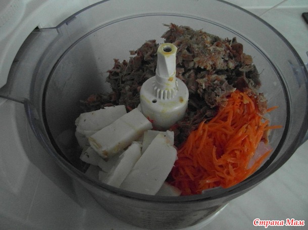 Мясной паштет с морковью по корейски.