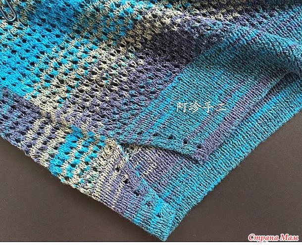 Мерцающая бирюза. Джемпер со скошенными плечами и цельно-кроенными рукавами. Спицы.