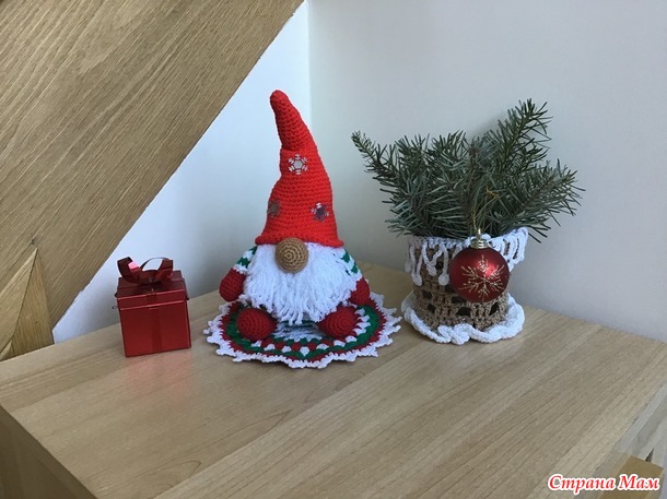 Домовенок-2. Январь. Новогодний гном.