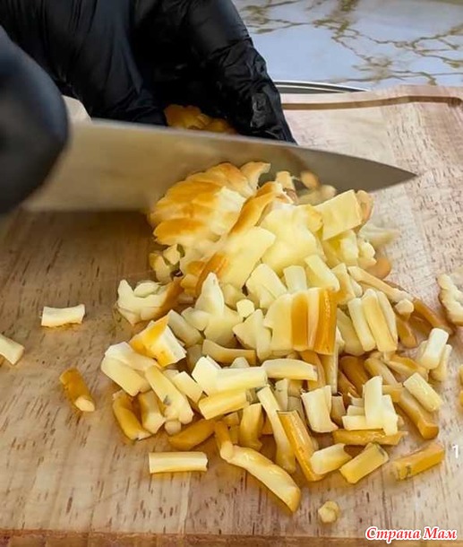 НШ Салат с сыром "Косичка" и корейской морковью.