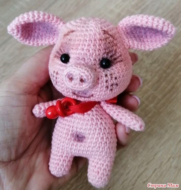 Кукольный дом. Май. Маленький поросенок