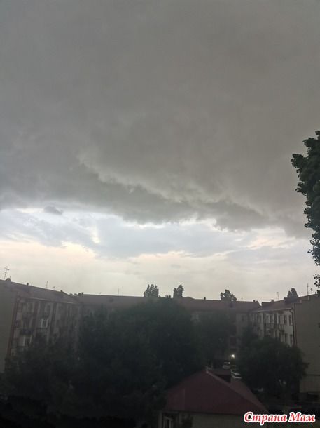 Шторм, отдыхающие, спасатели