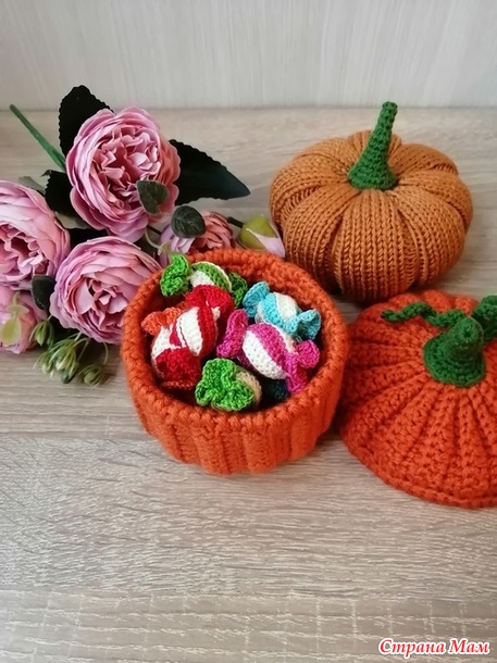 Кукольный дом. Октябрь. Сладости в тыквенной корзинке