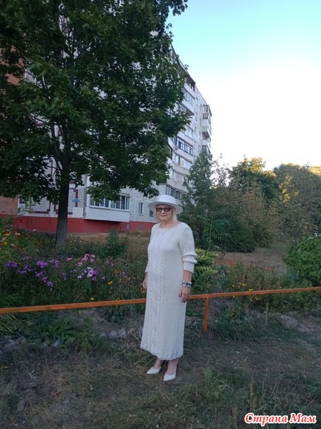Платье спицами " Белое безмолвие".