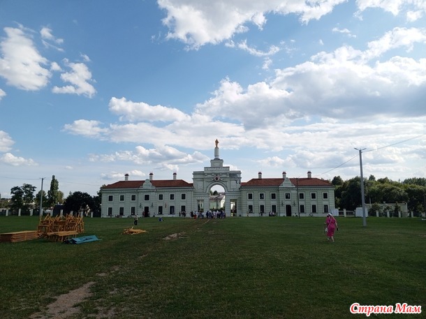 Путешествуя по Беларуси. Ружанский замок.