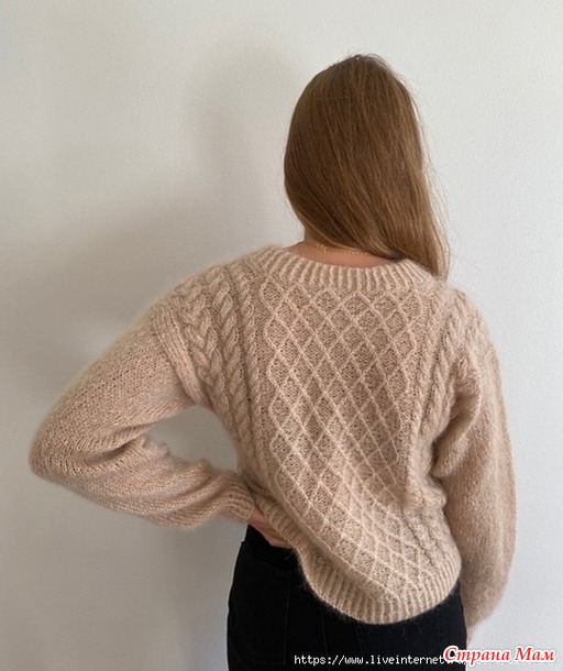 Мохеровый джемпер Swirl с косами. Спицы.