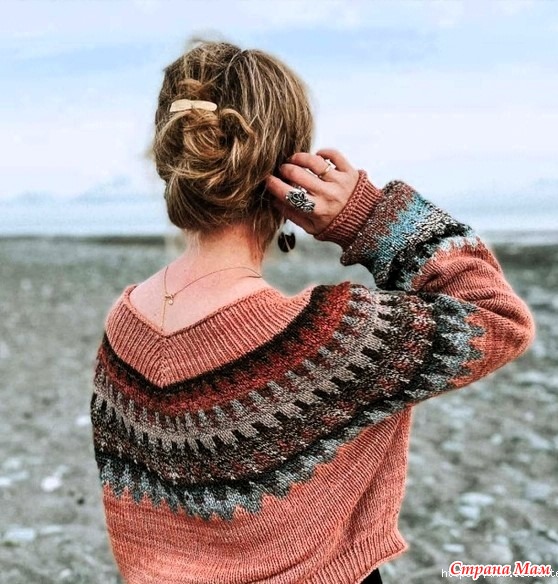Пуловер Easy V от Caitlin Hunter. Спицы.