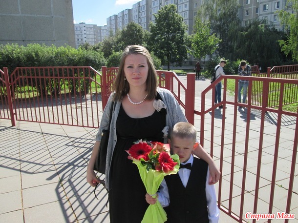 Куклы и цветы.