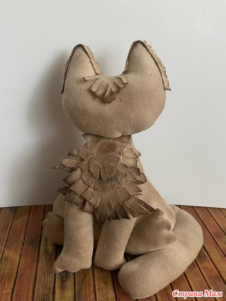 Кошачий лямур-тужюр.