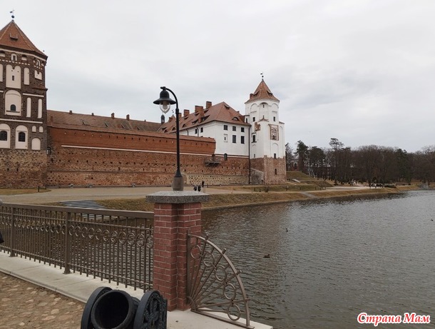 Путешествуя по Беларуси. Мирский замок.