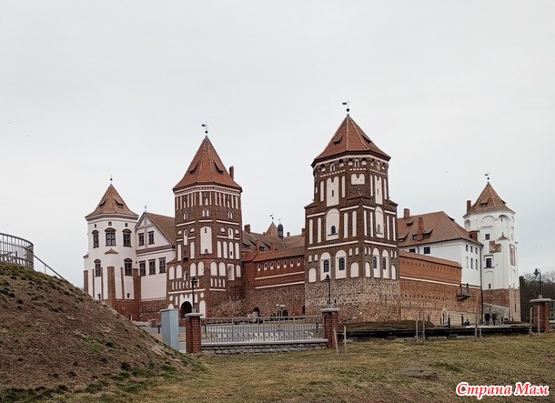 Путешествуя по Беларуси. Мирский замок.