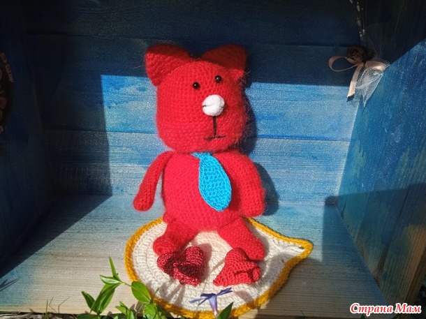 Времена года. Март. Кот с ромашкой