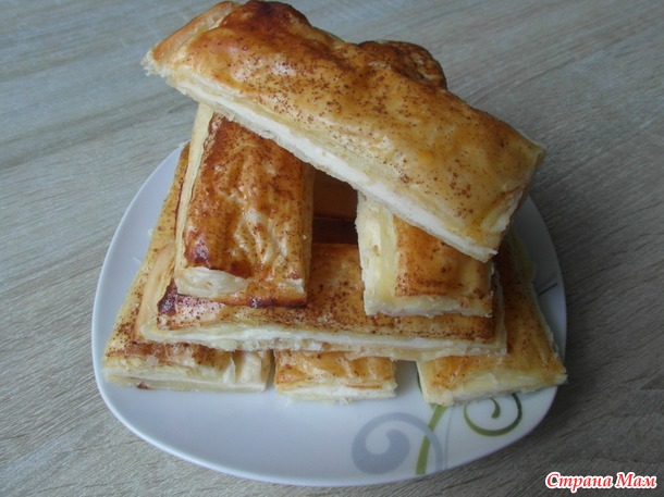 Творожные слойки.