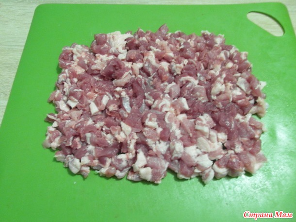 НШ Как заготовить мясо? Рулет с тонкими салями.