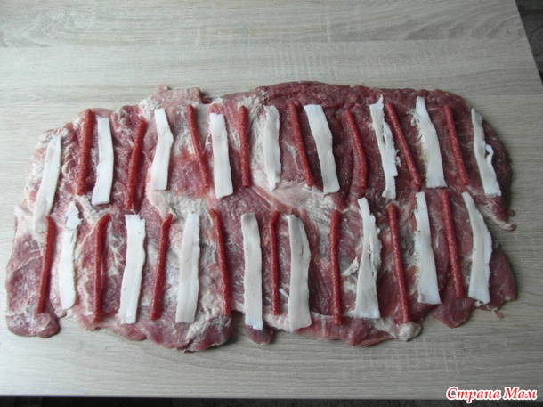 НШ Как заготовить мясо? Рулет с тонкими салями.